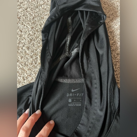 Men’s Nike Long Sleeve Hooded Shirt - Picture 3 of 3